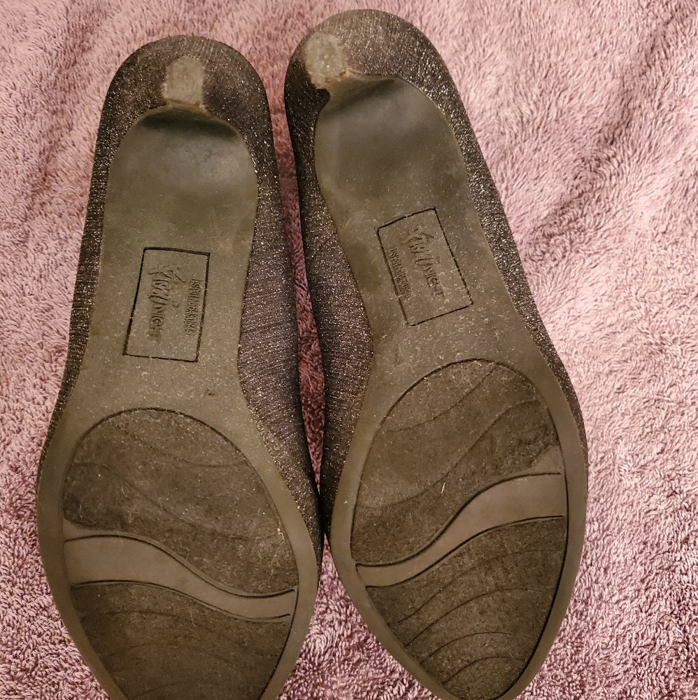Heels - Picture 2 of 3